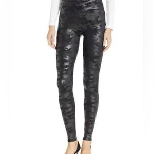 New no tags Spanx black camo metallic leggings inseam 27 GORGEOUS NEW